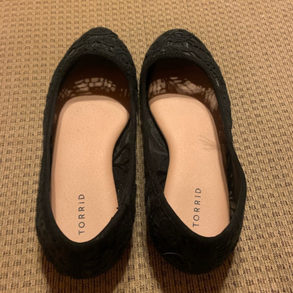Size 8 Torrid Black Lace Flats
